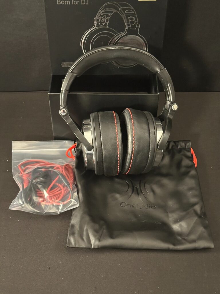 OneOdio Pro 50 Over Ear Headphones, red and black cables, wired headphone jack