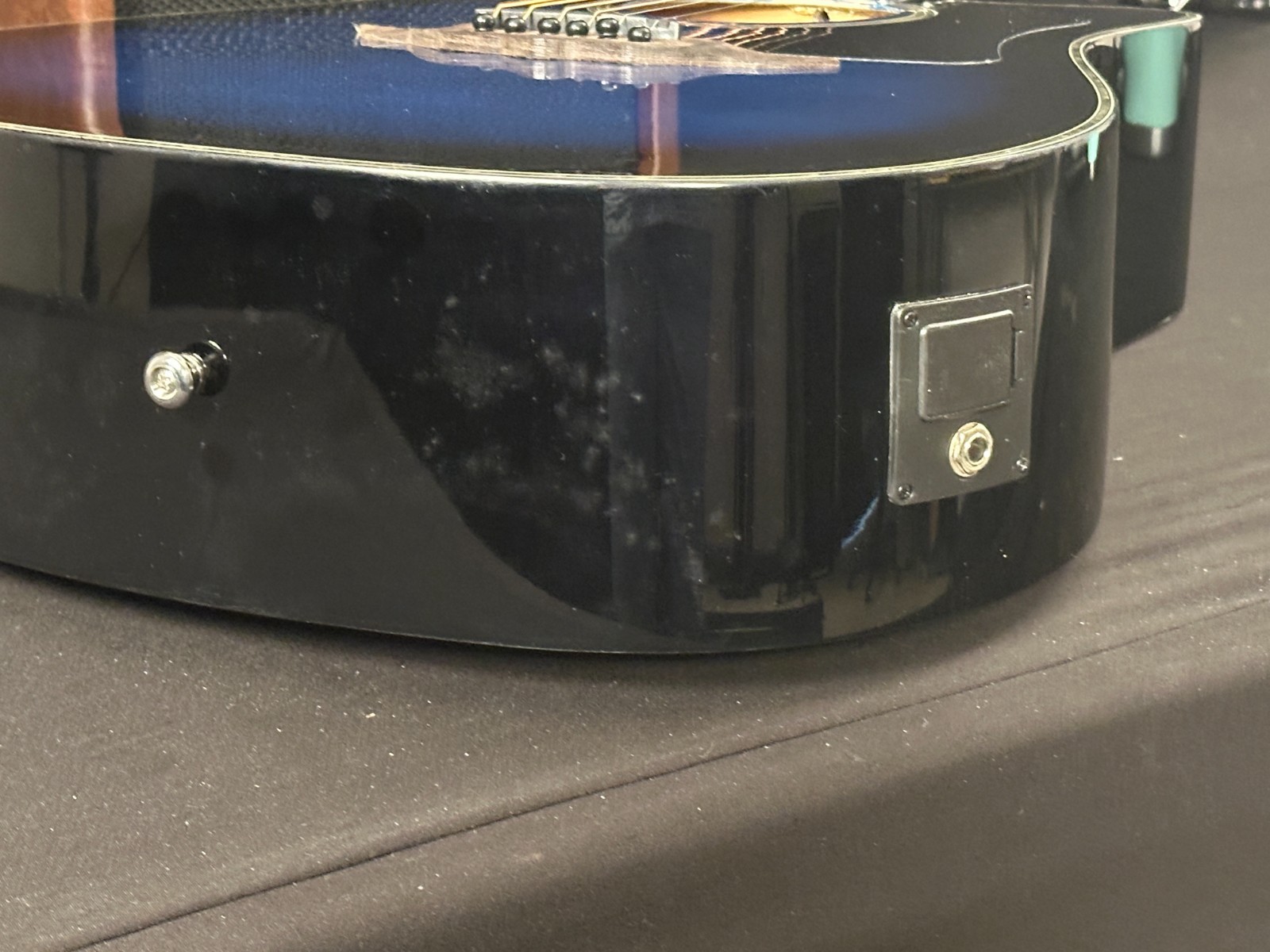 Limited Edition Keith Urban Ripcord Acoustic-Electric Guitar, blue, with KU amp - Image 11