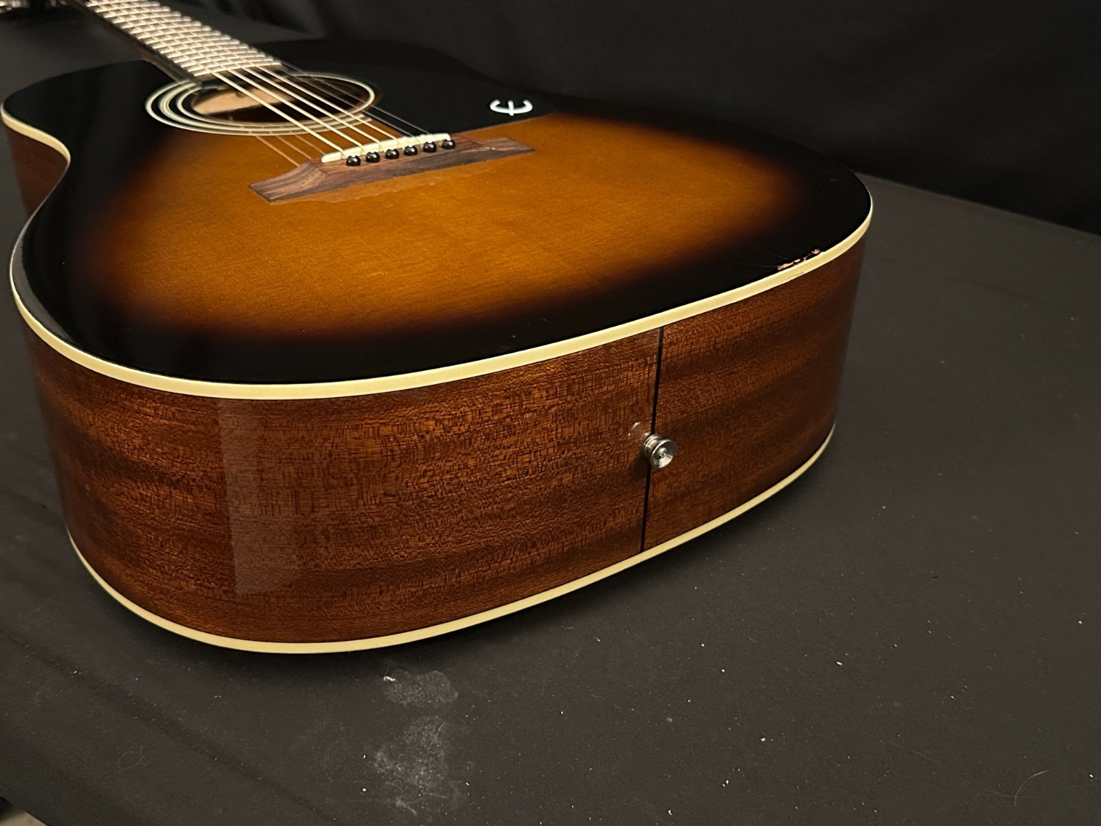 Epiphone AJ-100 VS Acoustic Guitar w/ gig bag, Advanced Jumbo, Vintage Sunburst - Image 11