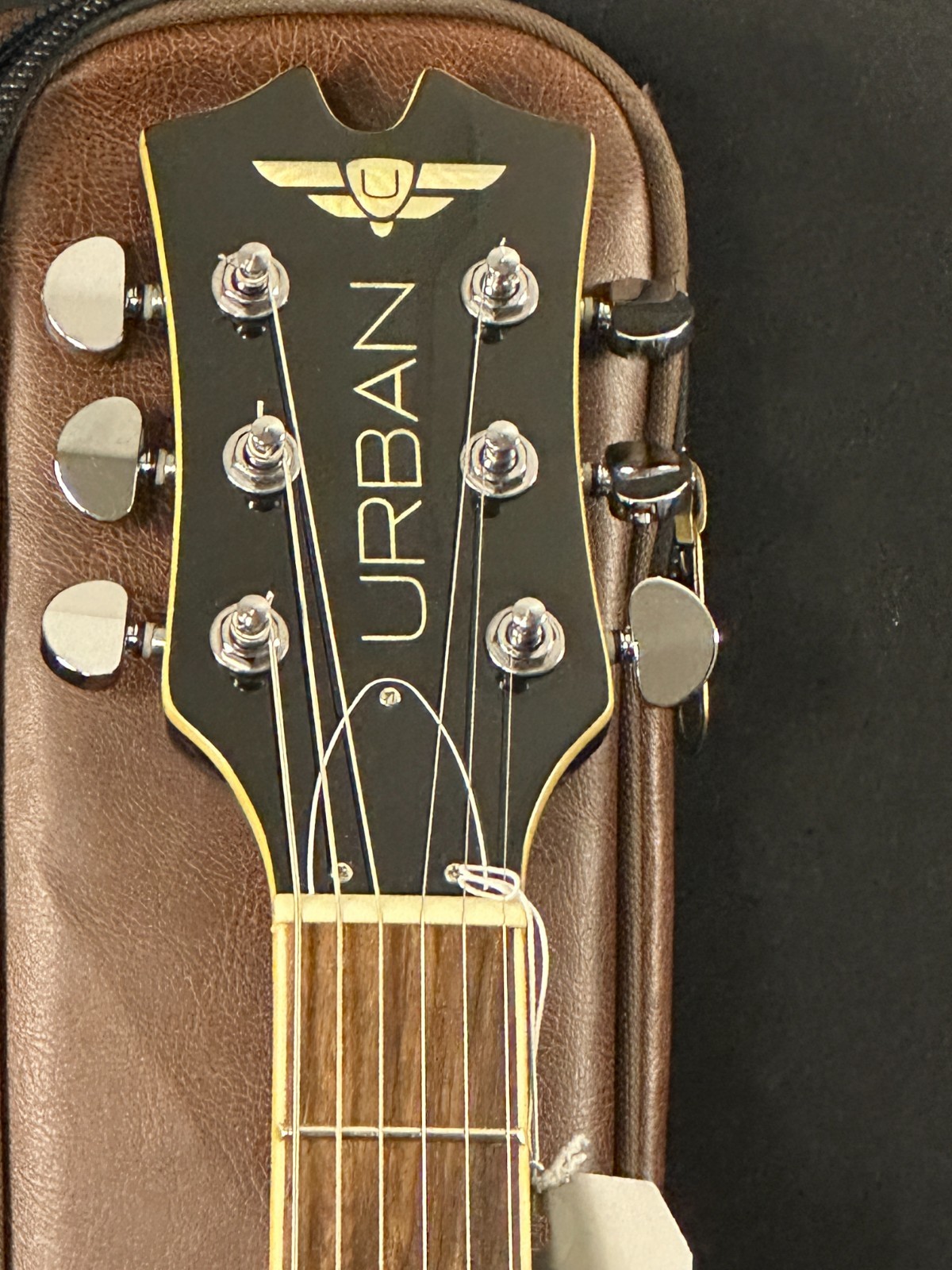 Keith Urban Single Cut Electric Guitar, Vintage Sunburst, w/KU-28 15W Amp, case - Image 4