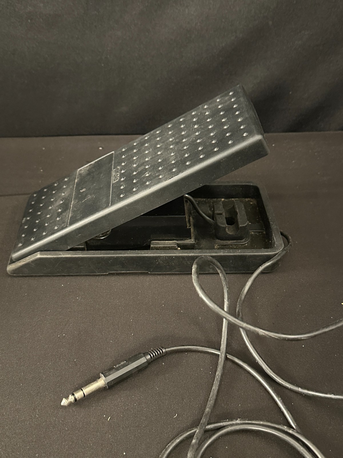 Yamaha CB83742(FC7) Guitar Volume Expression Accent Foot Pedal, Black,w/5' Cable - Image 3