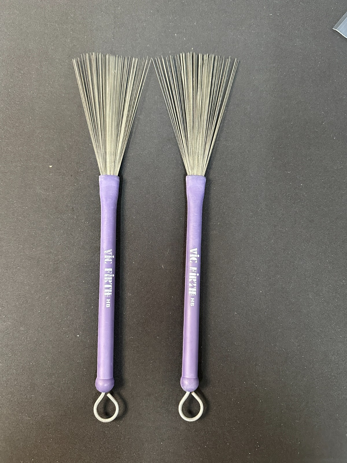Vic Firth HB Heritage Retractable Loop End Wire Drum Brushes with Rubber Handles