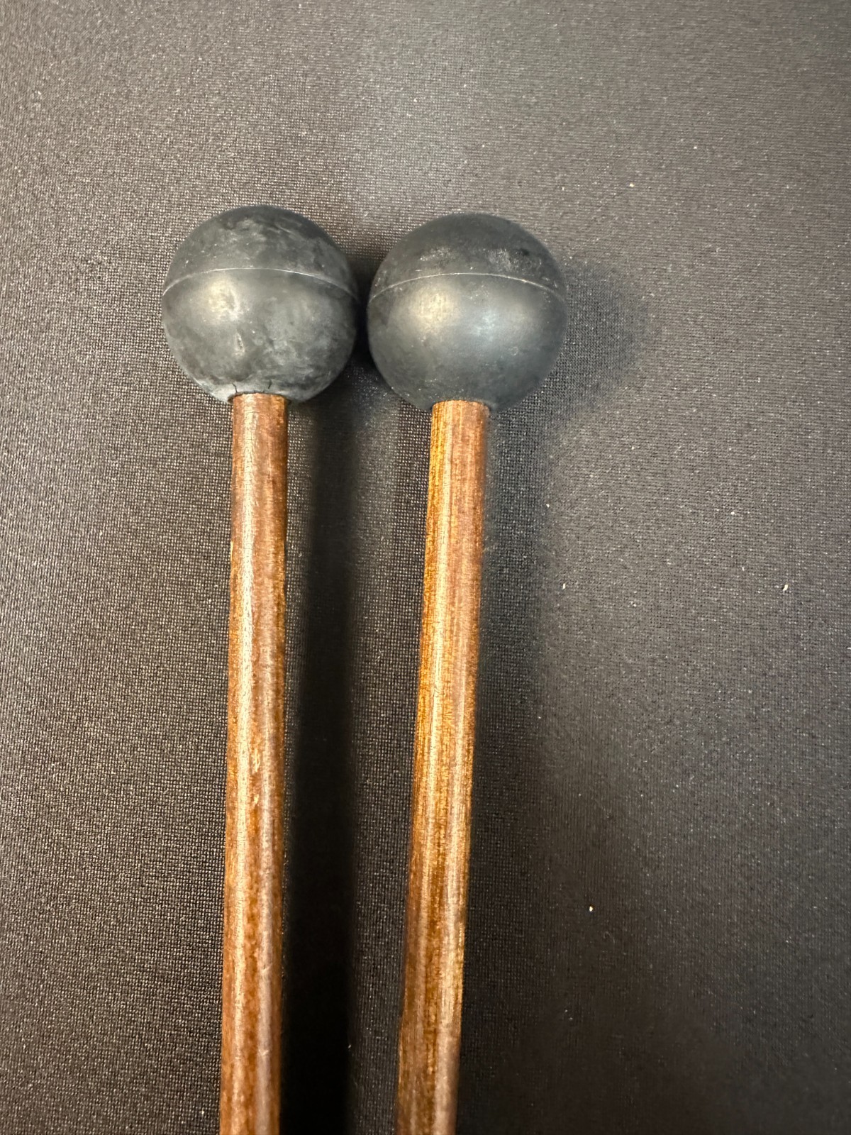 Vic Firth M5 Medium Rubber Mallets, dark birch handles, black rubber tips - Image 2
