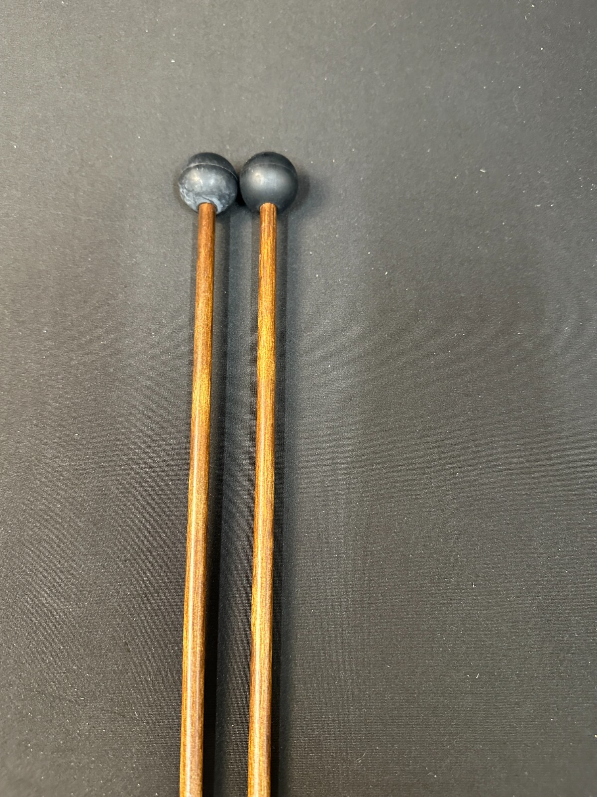 Vic Firth M5 Medium Rubber Mallets, dark birch handles, black rubber tips - Image 5