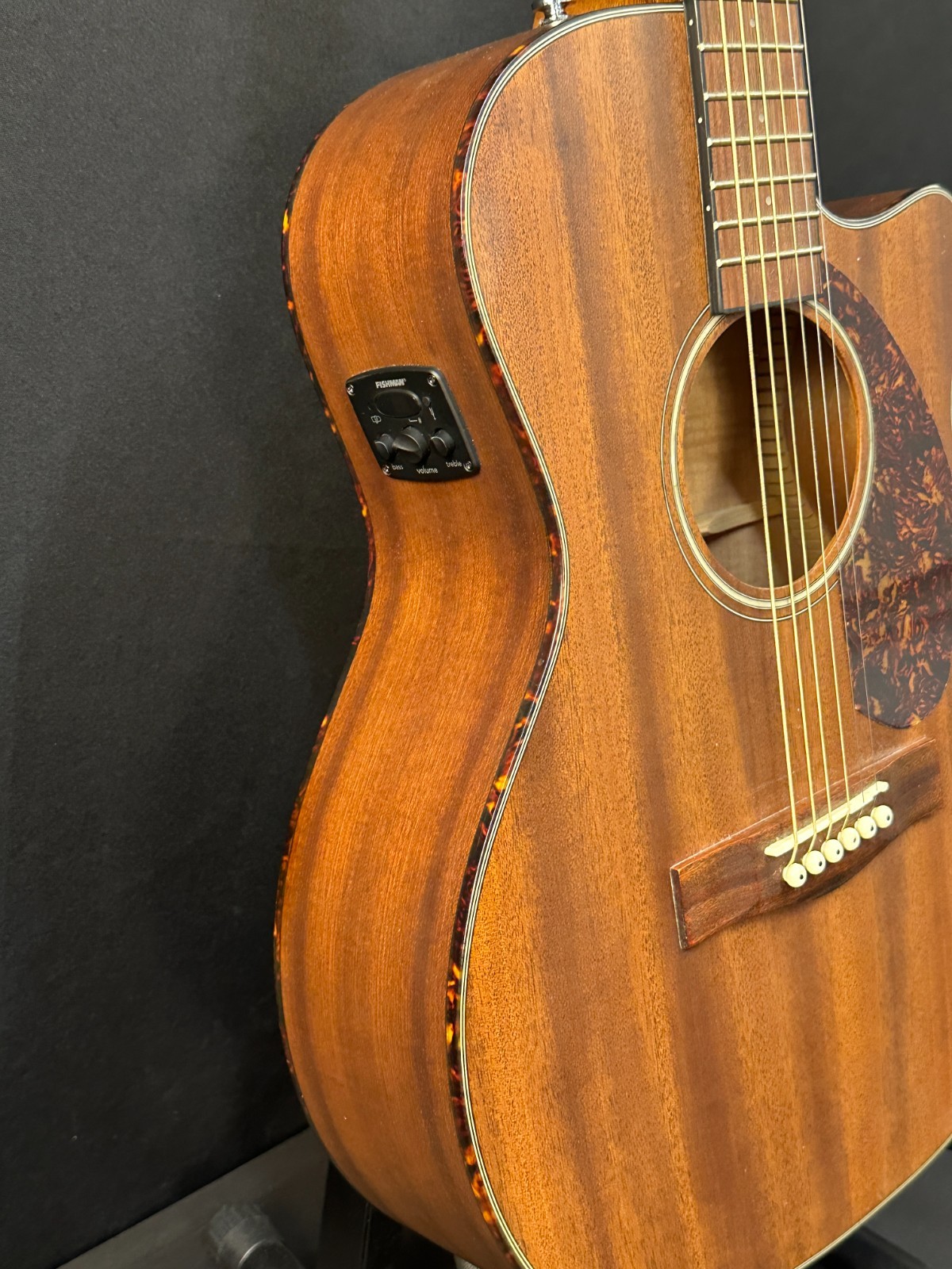 Fender CC-60SCE ALL-MAH SATIN FSR Acoustic-Electric Guitar with strap, capo, bag - Image 6