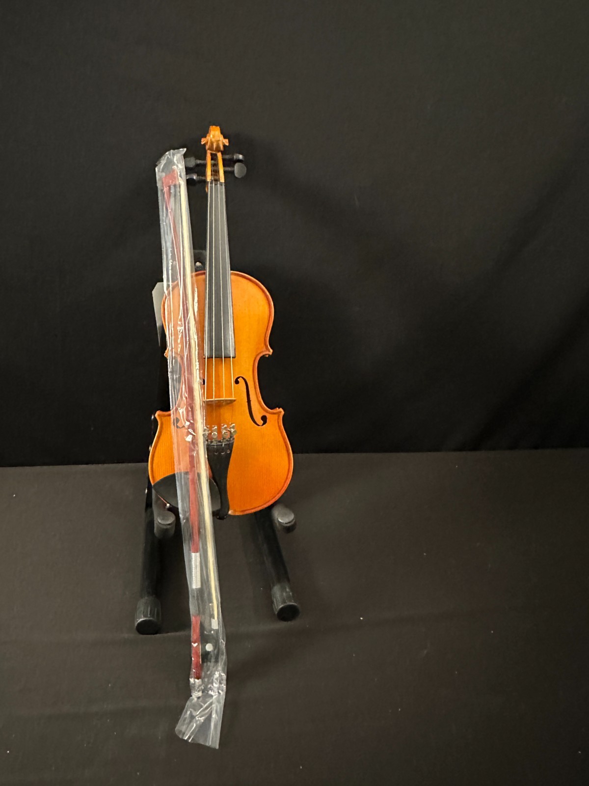 1/4 Size Violin outfit, comes with case and NEW BOW, includes metal fine tuners - Image 4
