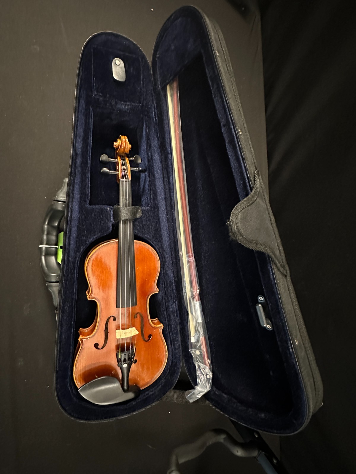 Franz Hoffmann Prelude 1/4 Violin with fine tuners, comes with case and new bow - Image 2
