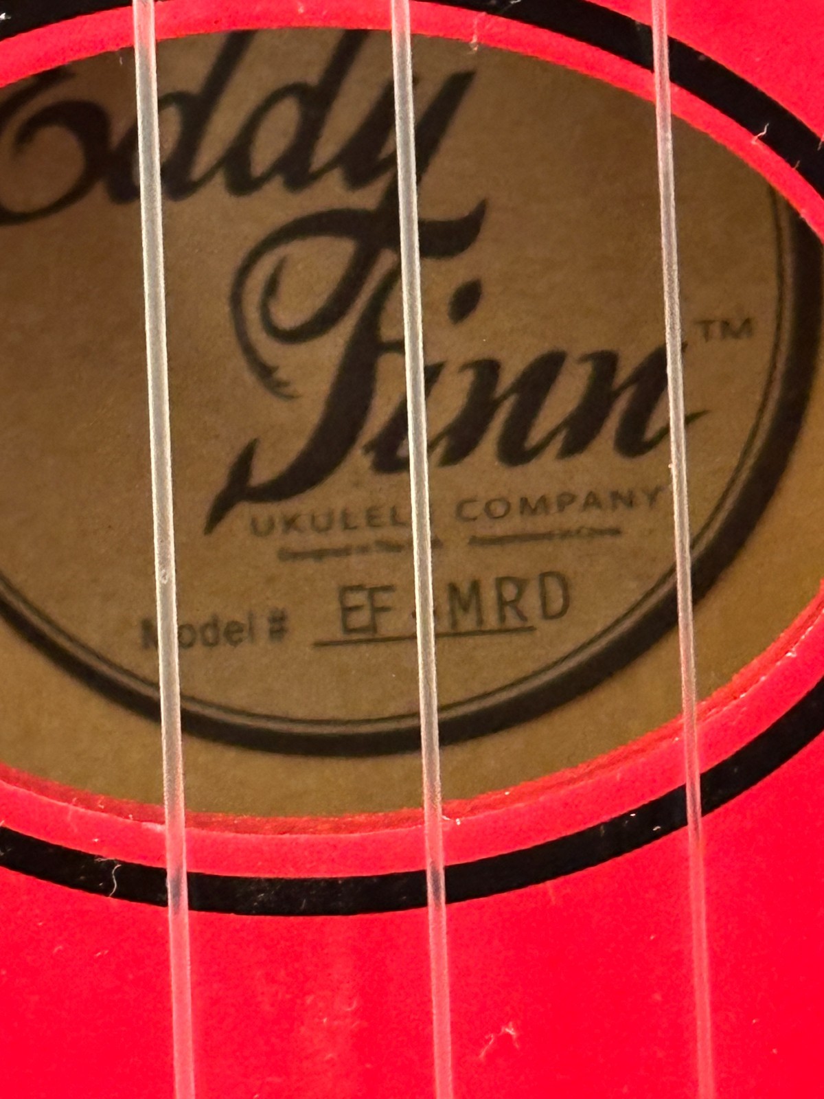 Eddy Finn EF-MRD "Minnow" Ukulele - Red with zippered red gig bag, nylon strings - Image 6