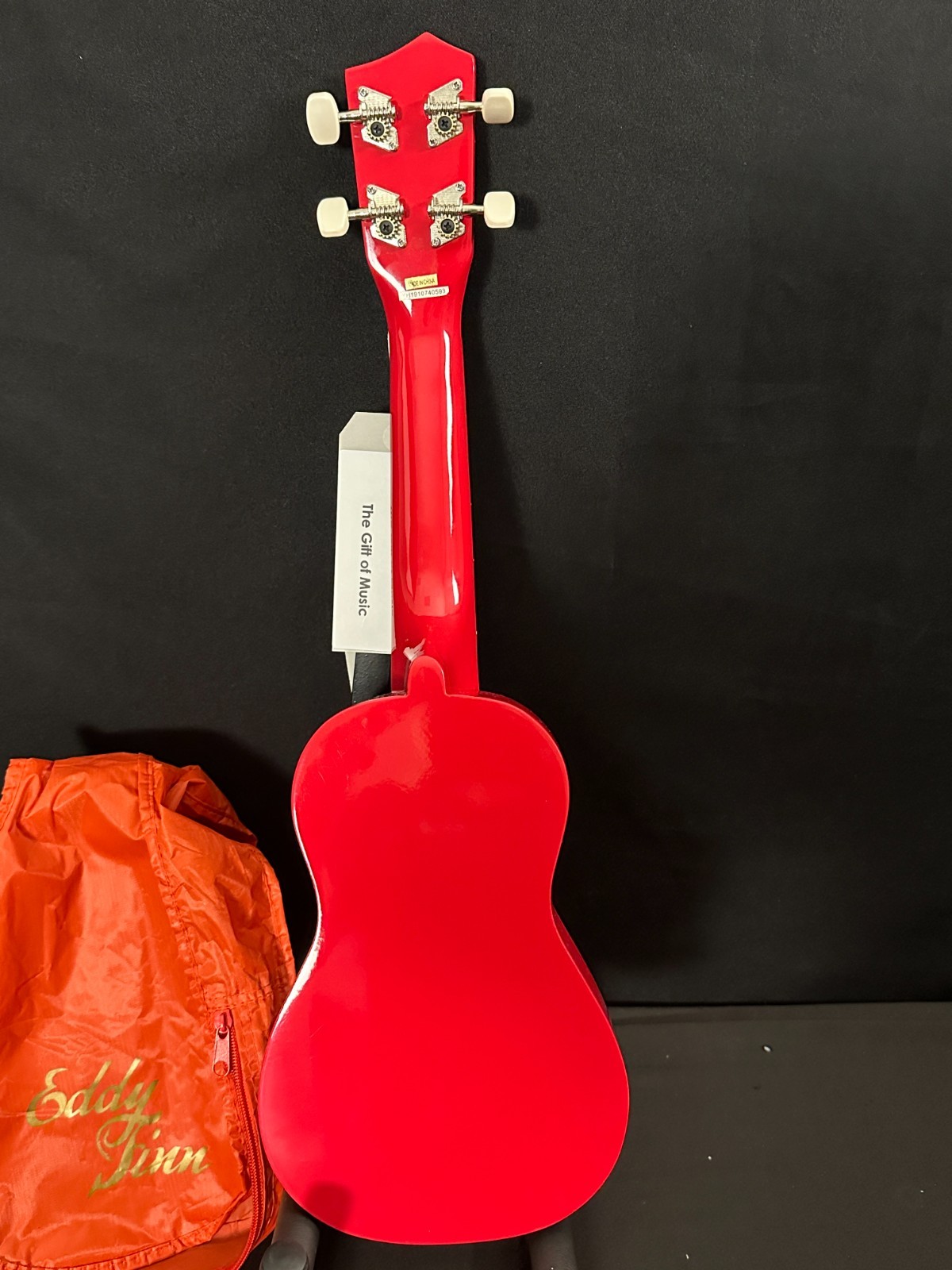Eddy Finn EF-MRD "Minnow" Ukulele - Red with zippered red gig bag, nylon strings - Image 7