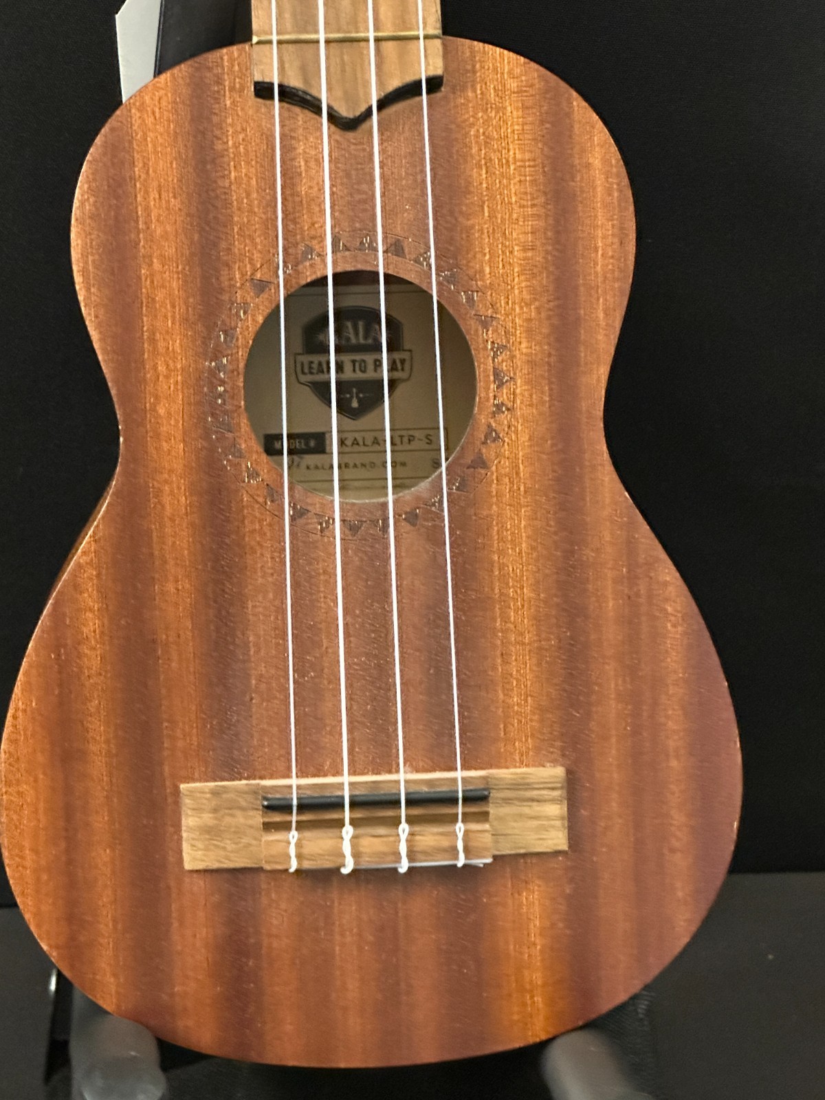Kala "Learn to Play" Ukulele, Wood, with drawstring gig bag, nylon strings, capo - Image 4