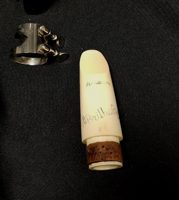 Buffet Student Clarinet, made in Germany with Brillhart 3* mouthpiece and case - Image 8