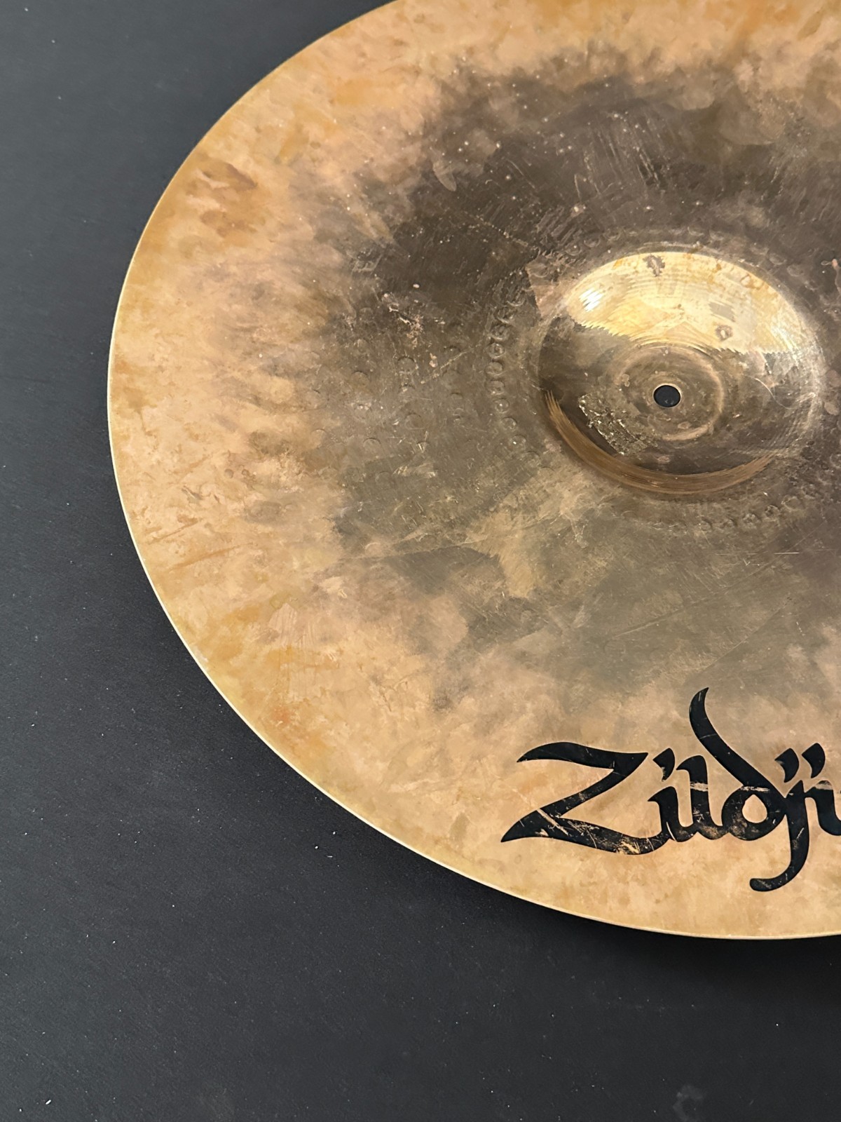 Zildjian ZBT (Zildjian Bronze Tone) 20" Ride Cymbal balanced def and overtones - Image 11