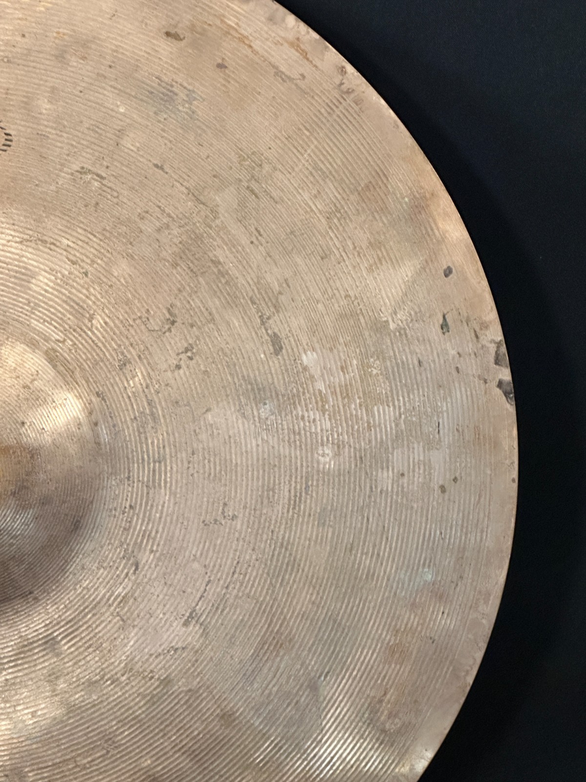 Zildjian ZBT (Zildjian Bronze Tone) 20" Ride Cymbal balanced def and overtones - Image 4