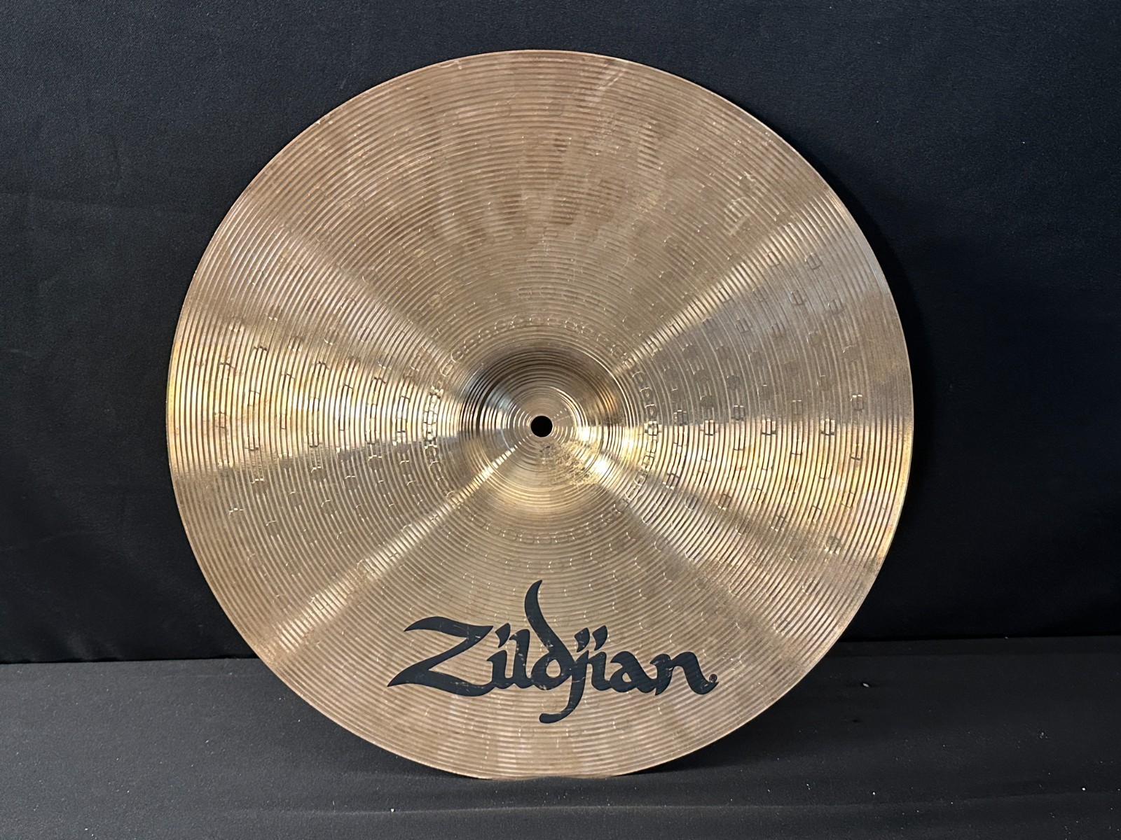 Zildjian ZBT 16" Crash Cymbal for drumset, medium thin crash, great for rock/pop - Image 6