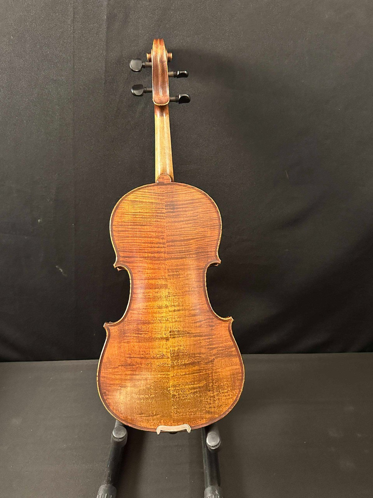 Mandarin Strings YM06 Full Size Violin Outfit with new bow and case hygrometer - Image 6