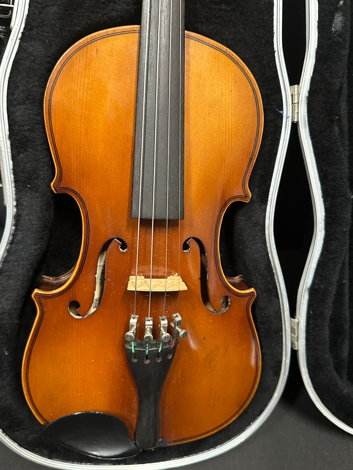 Suzuki Kiso No. 7 1/2 size Violin Outfit, made in Japan, comes w/ rosin, new bow - Image 2