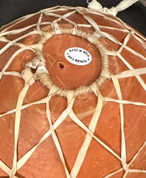 MKS Kolkata 7.5" decorated Indian Hand Drum, clay, with strap, known as Nagada - Image 9
