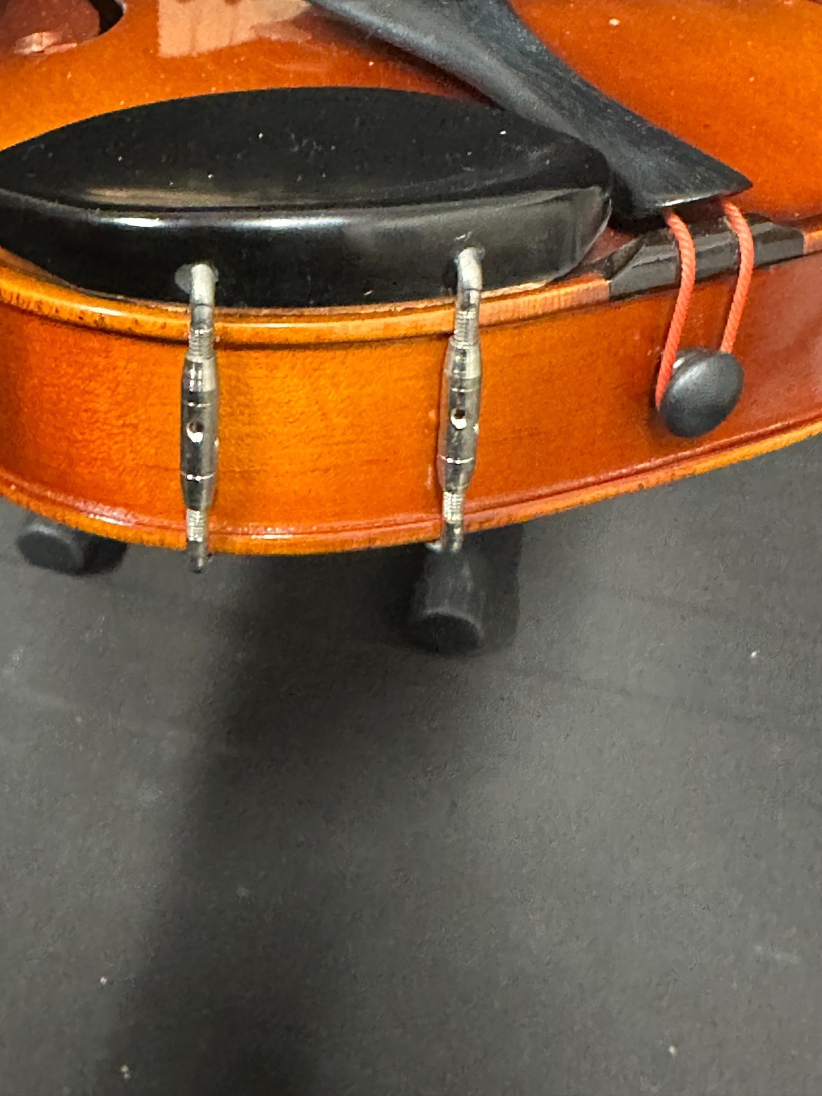 Suzuki Nagoya 220 1/2 size Violin Outfit, made in Japan, comes w/ rosin, new bow - Image 8