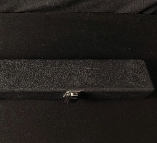 Full Size Black Violin Bow Case, red interior, carry handle, silver latches - Image 7