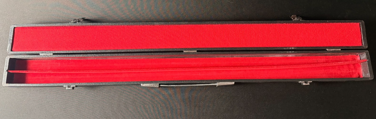 Full Size Black Violin Bow Case, red interior, carry handle, silver latches - Image 9