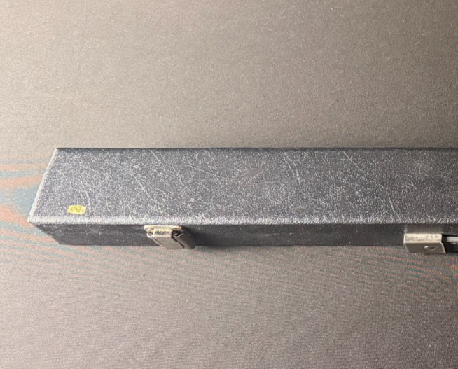 Full size black Violin Bow Case with padding and red interior, silver latches - Image 4