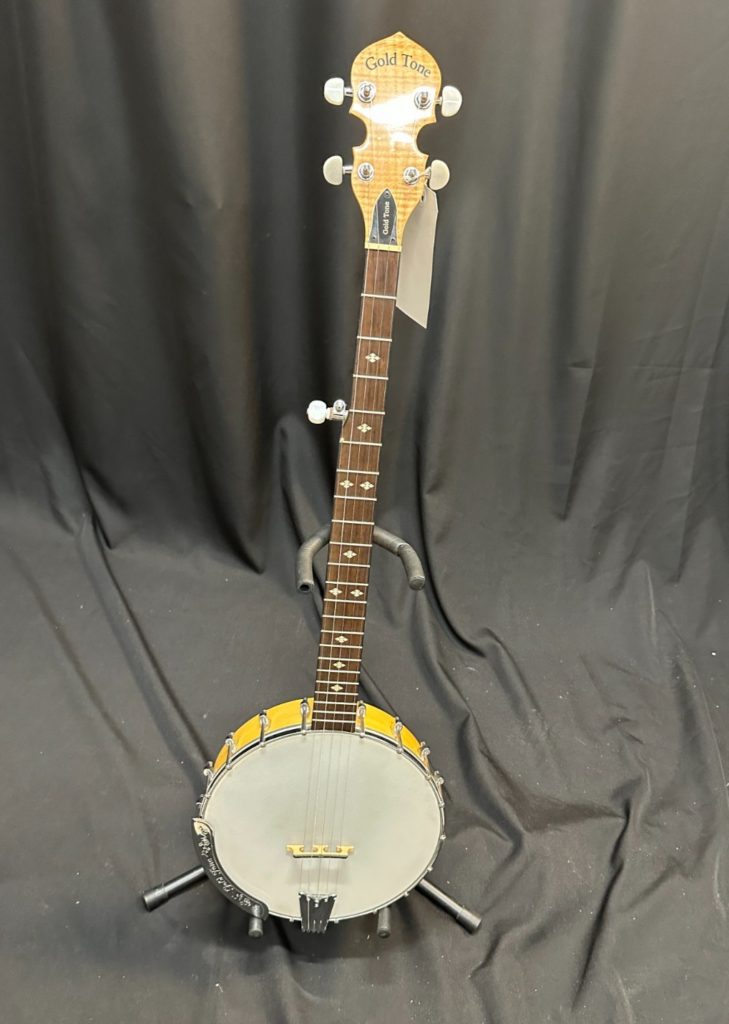Gold Tone CC-100 Intermediate Openback Banjo with backpack style black gig bag