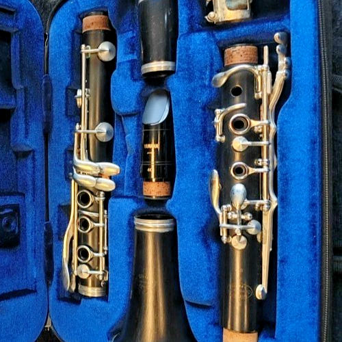 Buffet B12 Student Clarinet with mouthpiece and zipper case, ready to play! - Image 2