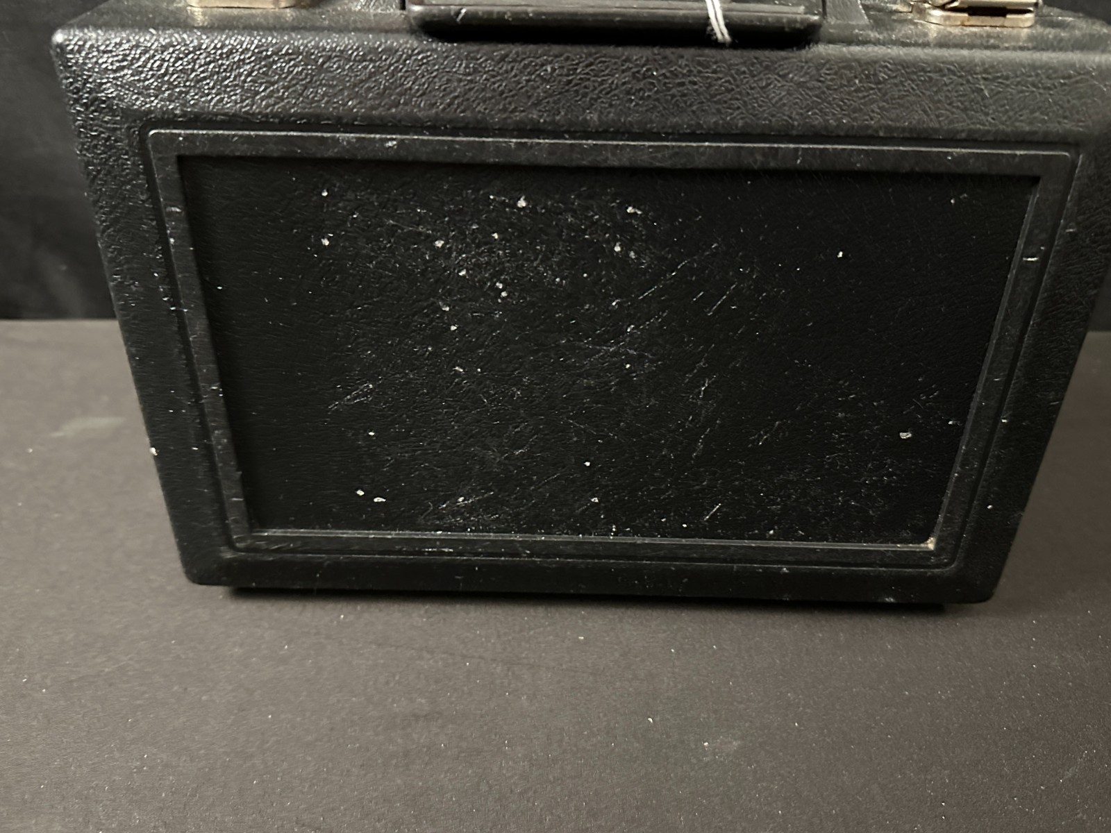 Buffet Plastic Student Clarinet comes with Brilhart mouthpiece, case w/latches - Image 18