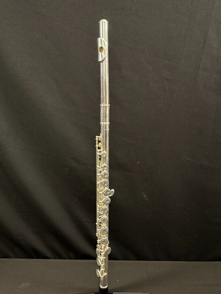 Haynes Schwelm Closed Hole Student Flute, Silver plated, offset G, case w/strap