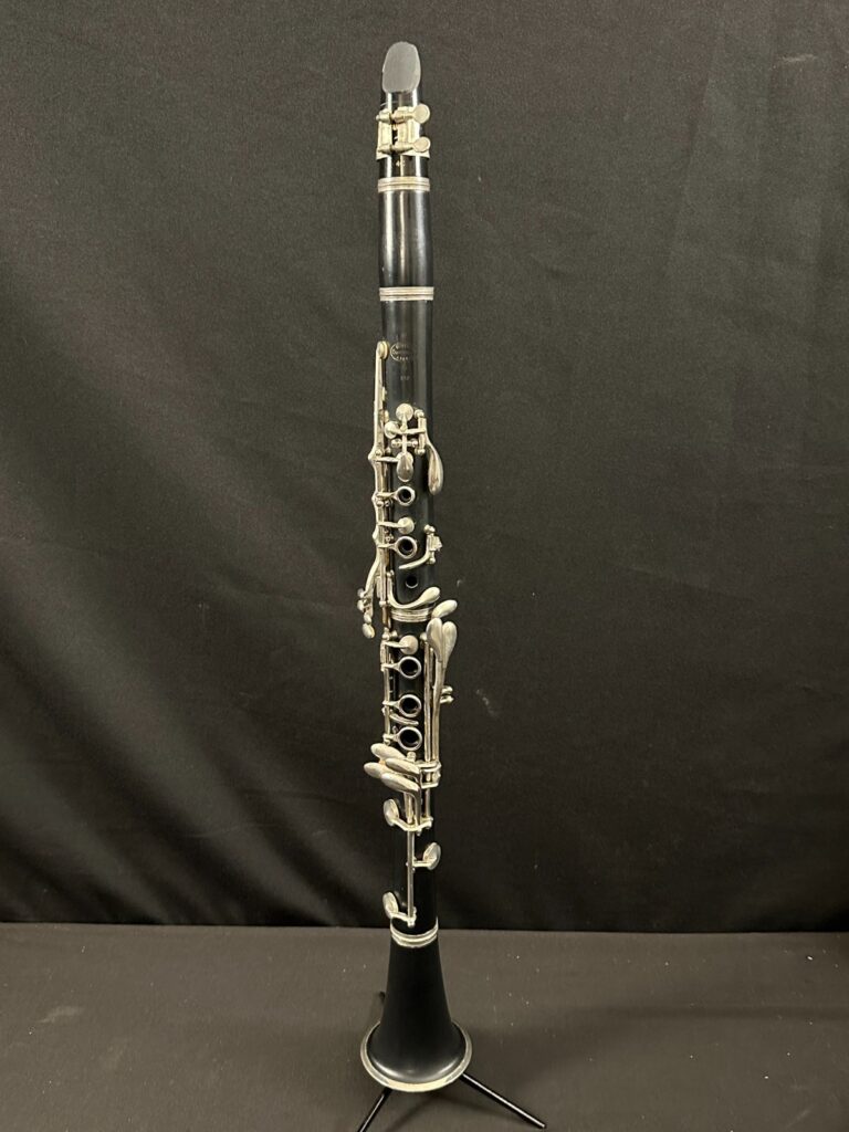 Buffet Plastic B12 Student Clarinet with zippered case, mouthpiece, accessories