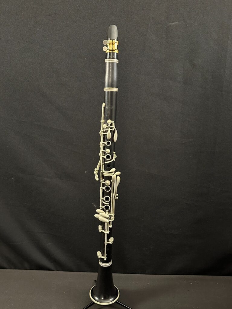 Vintage Buffet Pre R13 Wood Clarinet with Vandoren 5RV Mouthpiece, Evette case