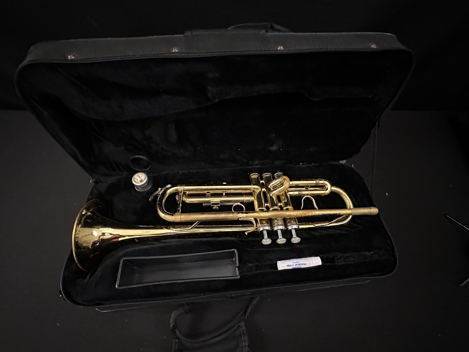 Allora Student Trumpet with Bach 3C Mouthpiece and black zippered case - Image 17
