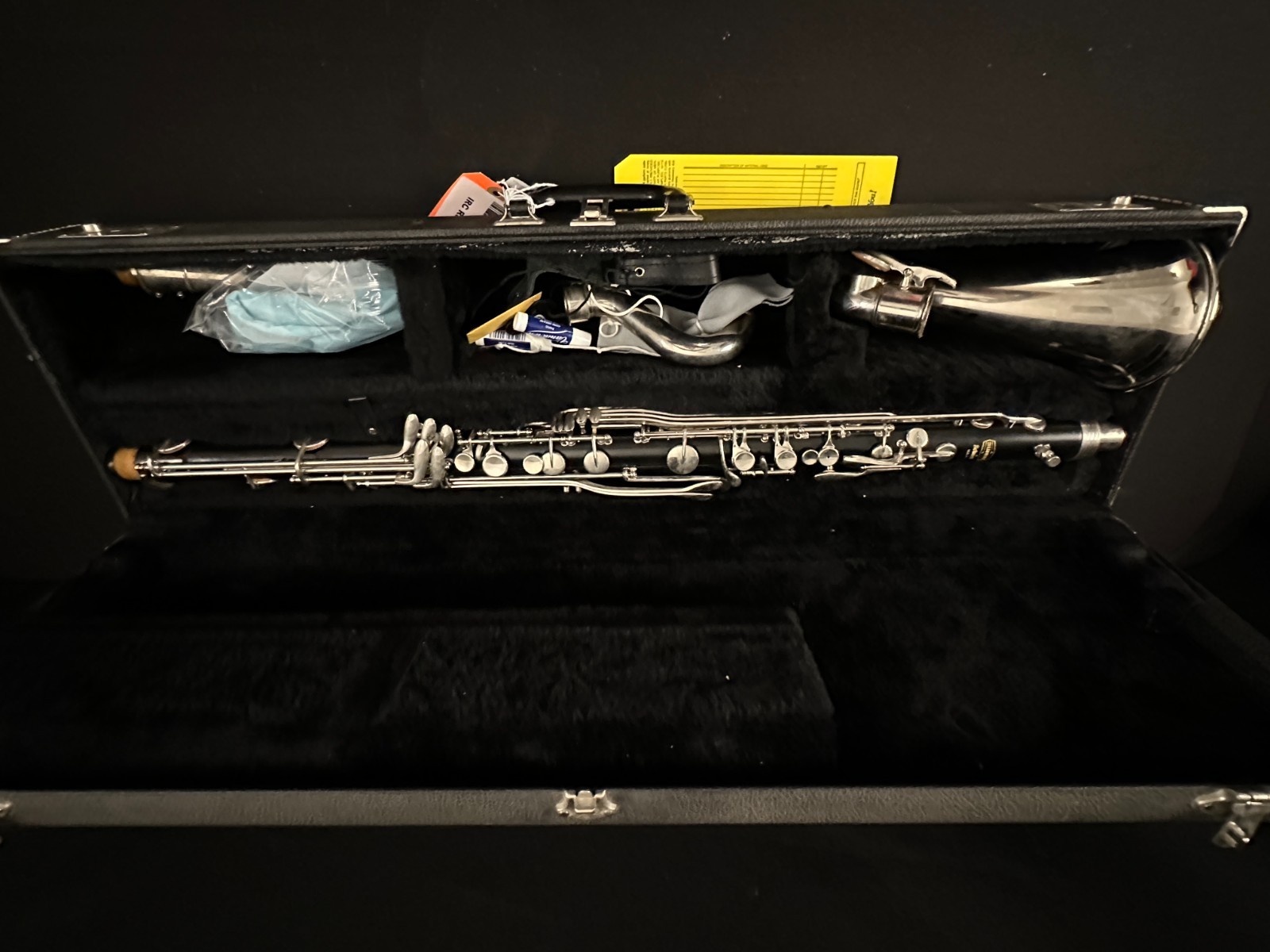 Selmer Bundy Bass Clarinet w/ mouthpiece, neckstrap, accessories, no peg Low Eb - Image 2