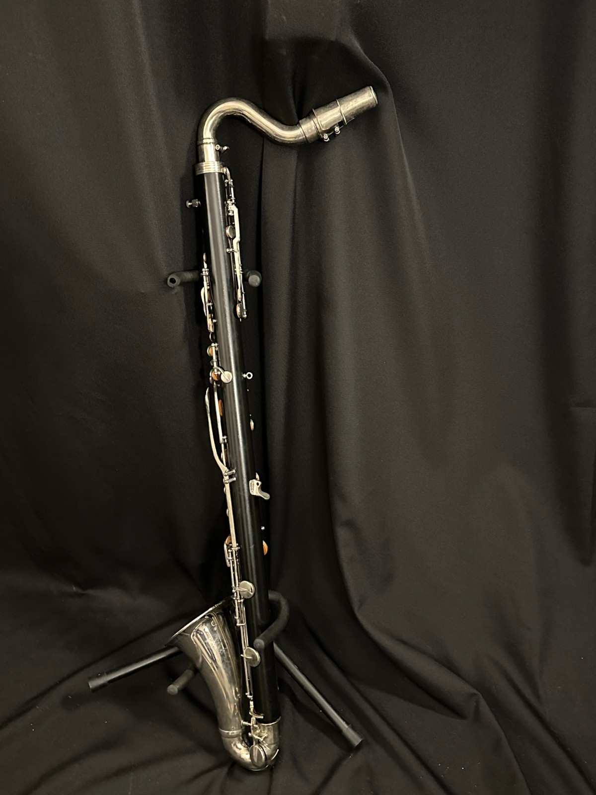 Selmer Bundy Bass Clarinet w/ mouthpiece, neckstrap, accessories, no peg Low Eb - Image 10