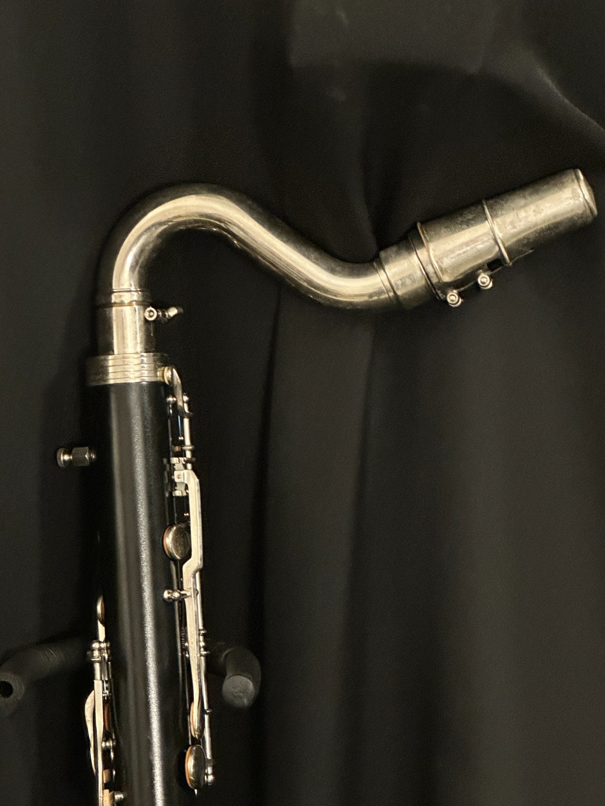 Selmer Bundy Bass Clarinet w/ mouthpiece, neckstrap, accessories, no peg Low Eb - Image 11