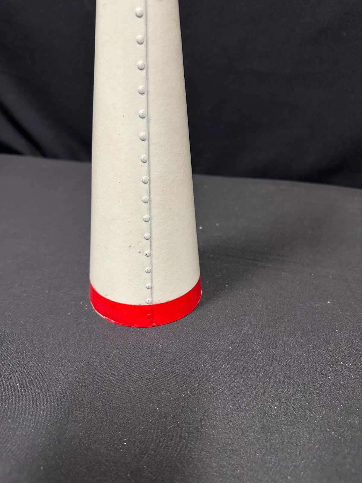 Humes and Berg Stonelined Trombone Straight Mute, red and white, good corks - Image 3