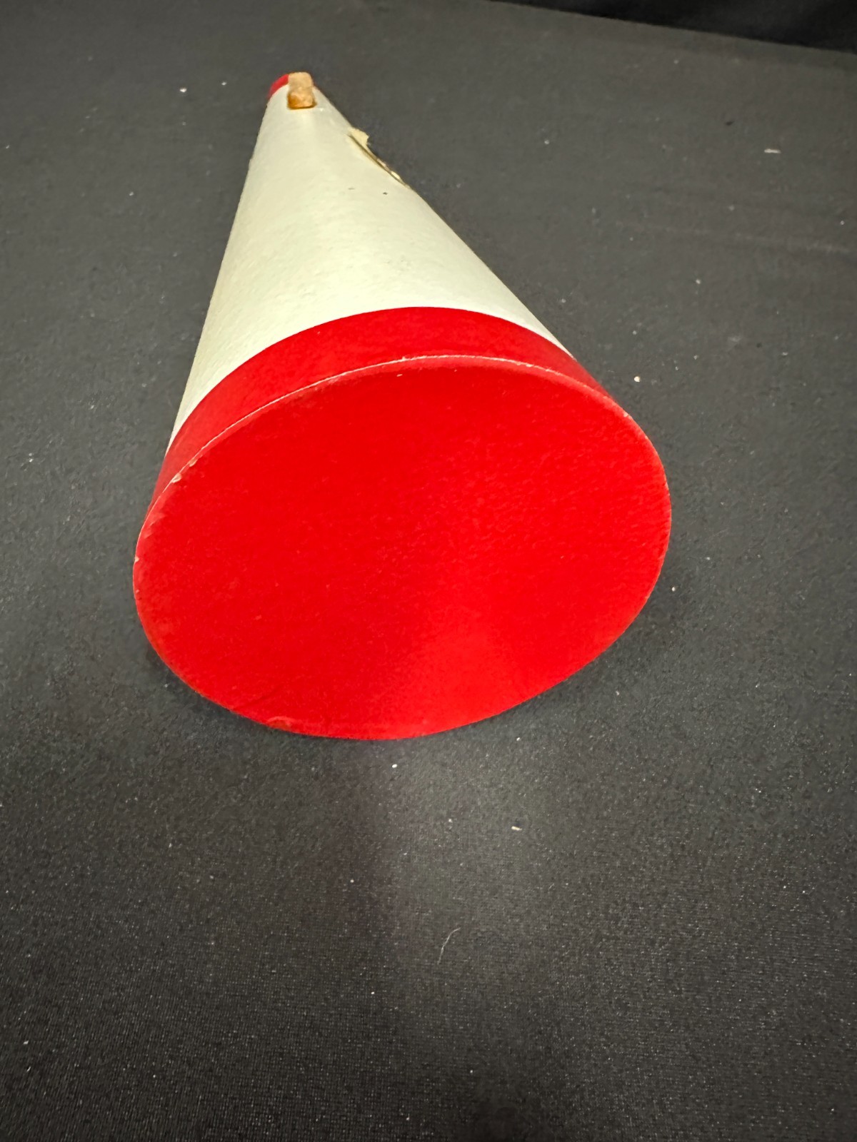 Humes and Berg Stonelined Trombone Straight Mute, red and white, good corks - Image 6