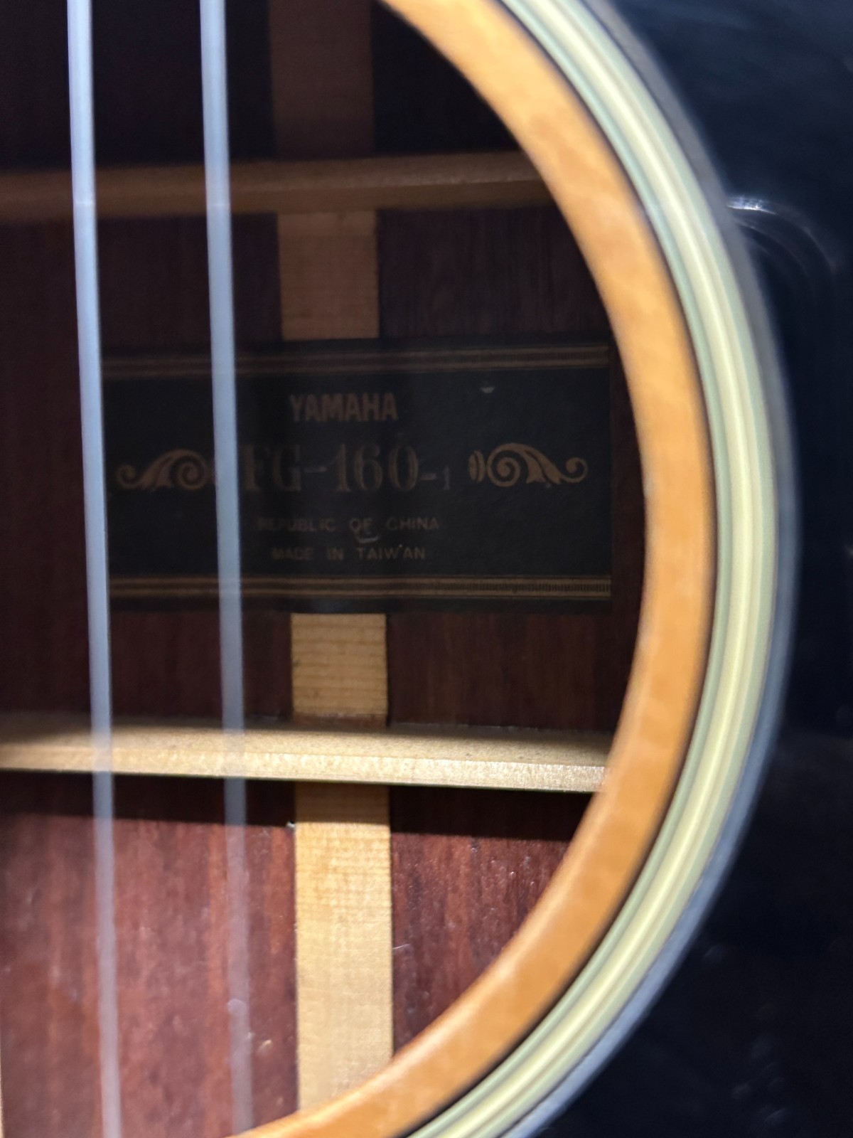 Vintage Yamaha FG-160 Acoustic Guitar with hard case, set up by pro luthier - Image 4