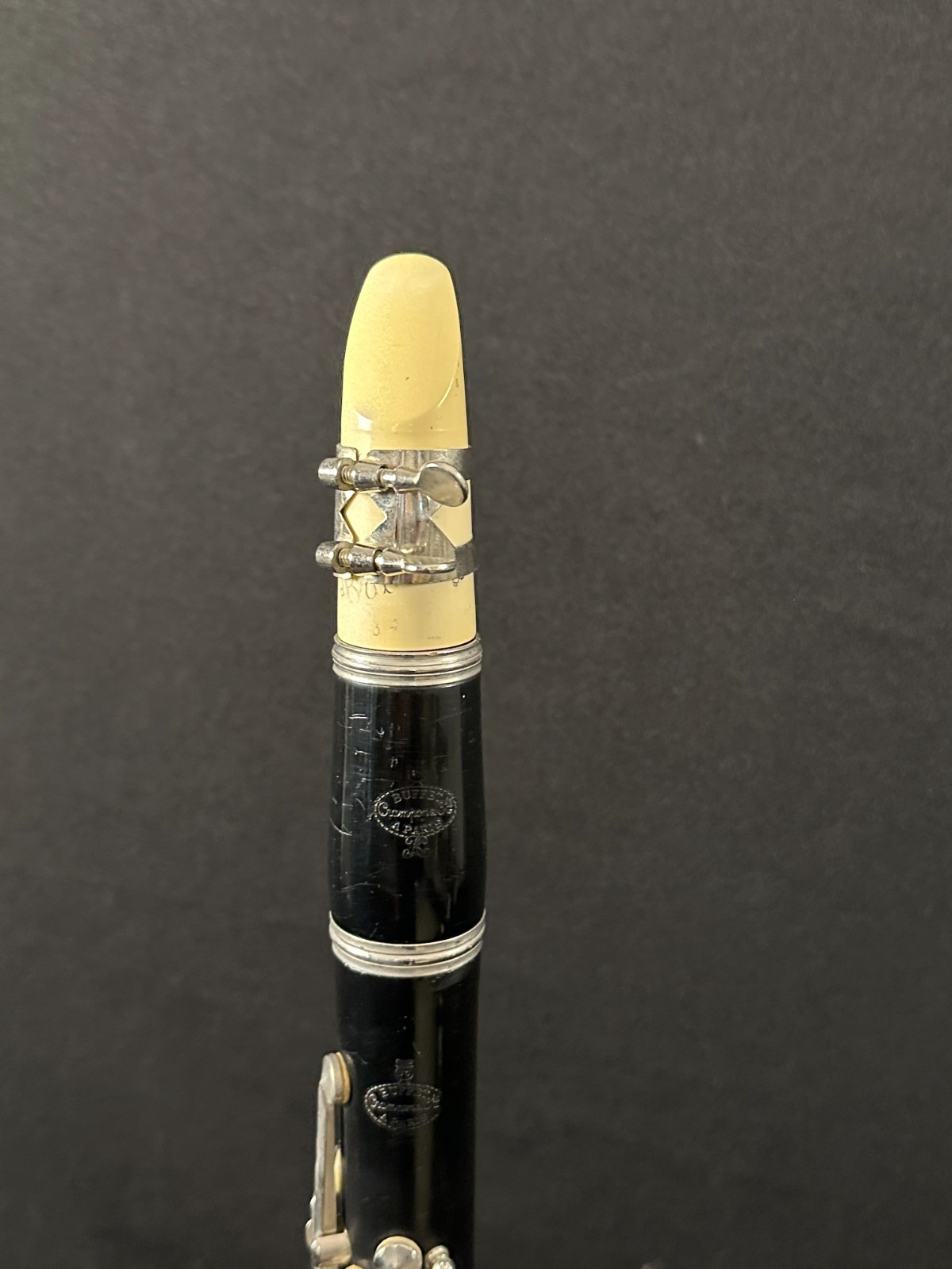 Buffet Plastic Student Clarinet comes with Brilhart mouthpiece, case w/latches - Image 2