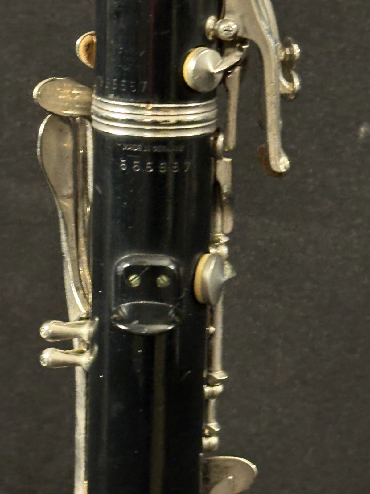 Buffet Plastic Student Clarinet comes with Brilhart mouthpiece, case w/latches - Image 11